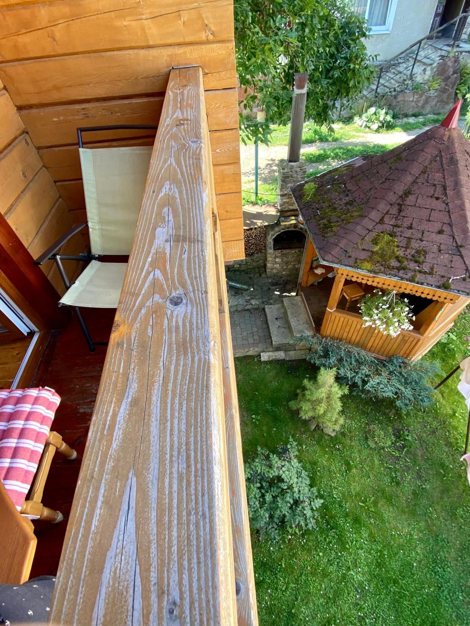 Zyma_Lito Guest House Yaremche Bagian luar foto